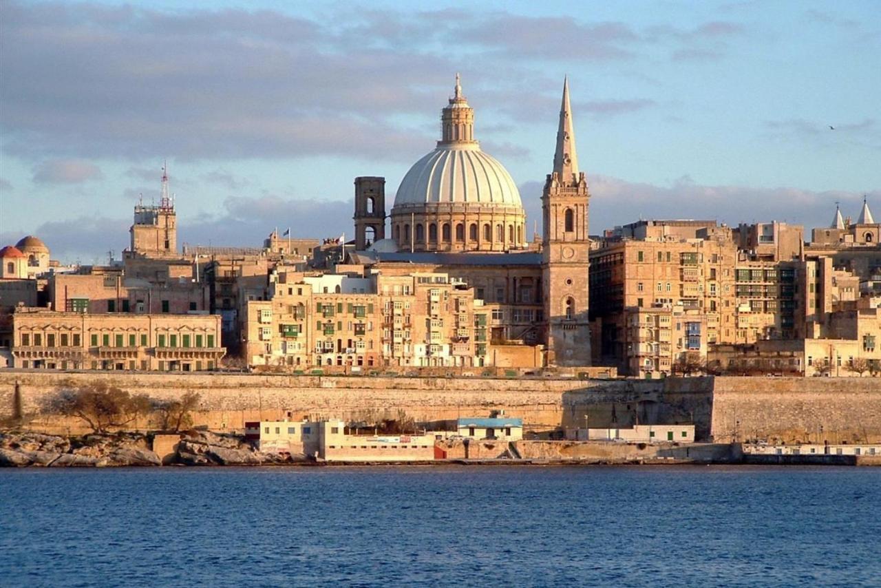 Modern Seaview Apartment In A Prime Location Sliema Eksteriør bilde