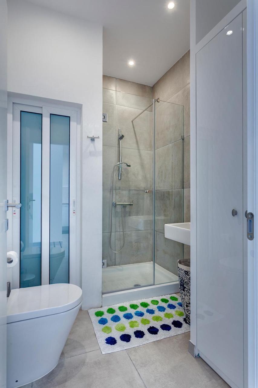 Modern Seaview Apartment In A Prime Location Sliema Eksteriør bilde