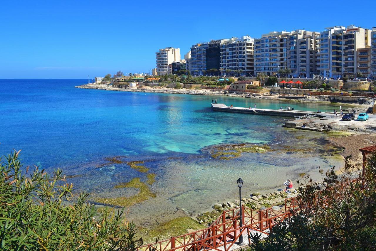 Modern Seaview Apartment In A Prime Location Sliema Eksteriør bilde