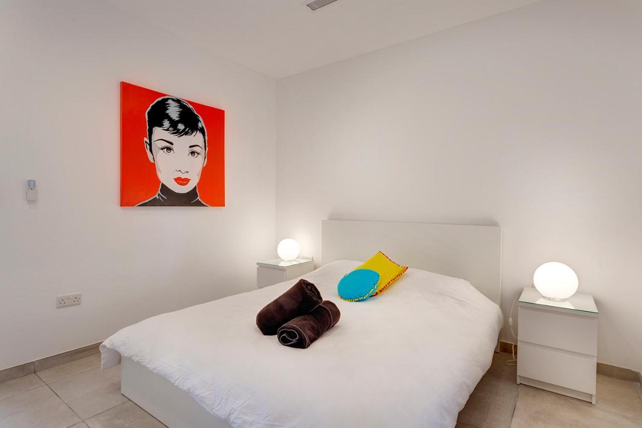 Modern Seaview Apartment In A Prime Location Sliema Eksteriør bilde